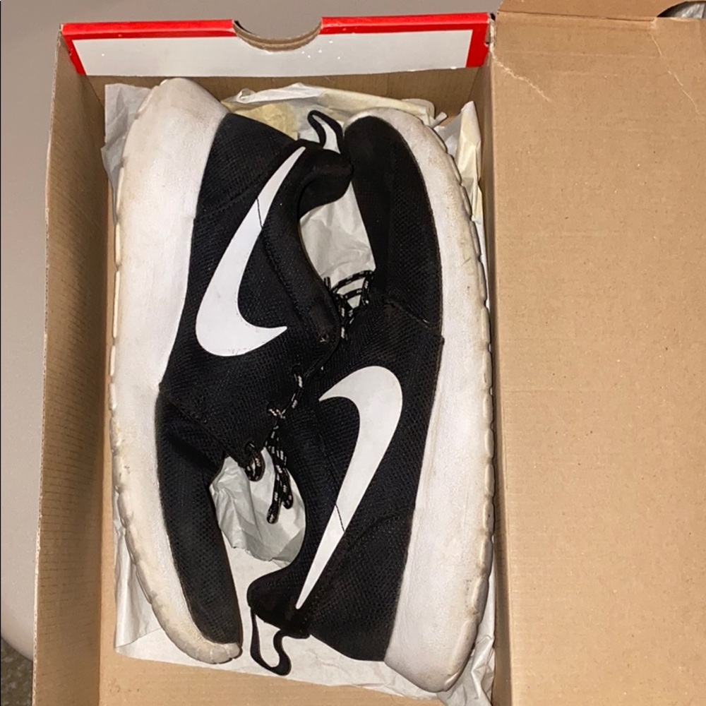 ROSHERUN SNEAKER
